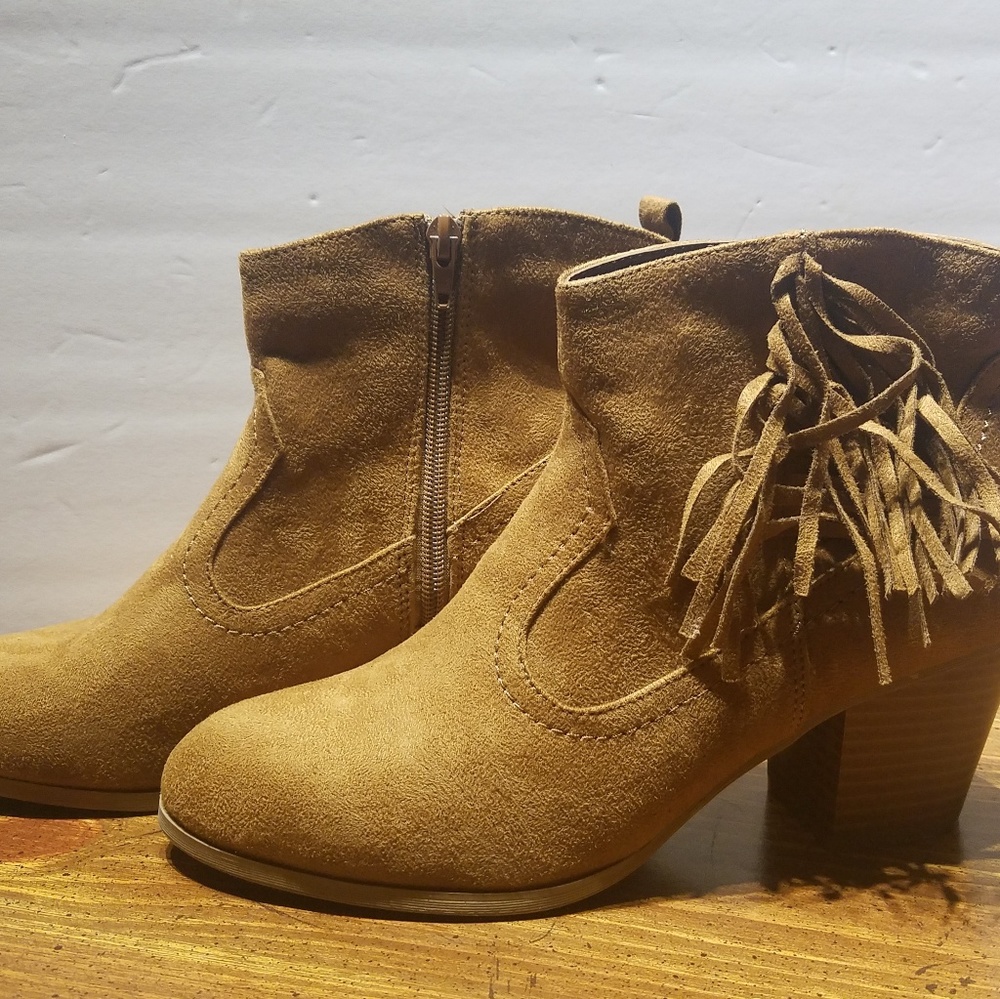 Womens Tan Ankle boots